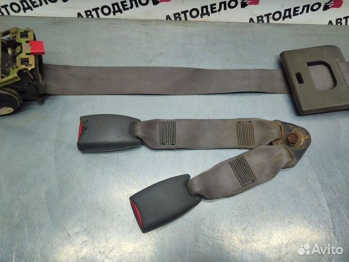 Ремень безопасности центральный Nissan Almera