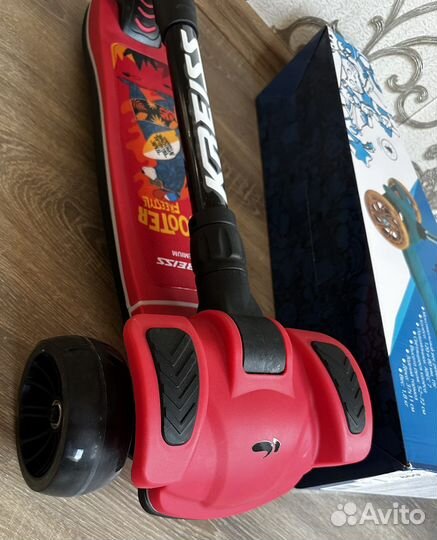 Продам новый самокат и кикборд