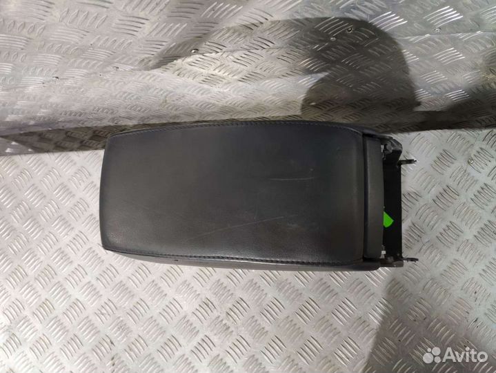 Подлокотник Audi A6 Allroad C6 1.8