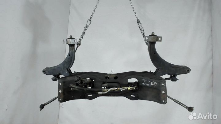 Балка подвески передняя Subaru Forester (S12), 200