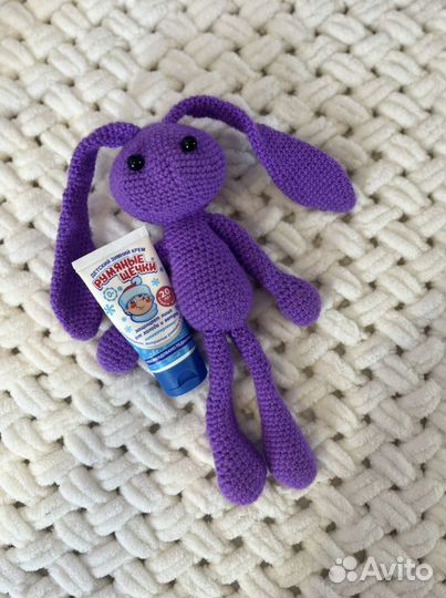 Зайчики японские длинноухие игрушки вязаные