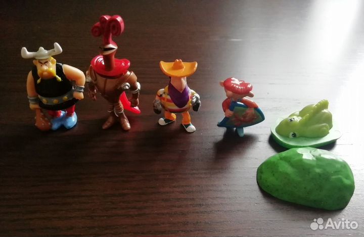 Игрушки из киндера Ну, погоди, Кеша и др