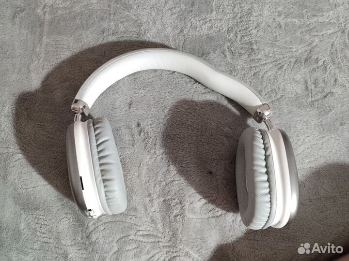 Накладные наушники hoco.с поломкой