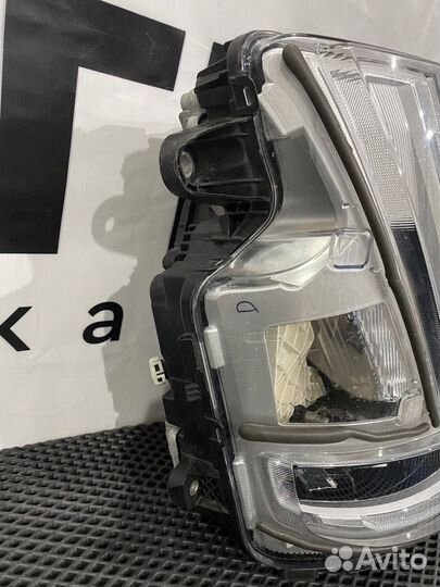 Фара правая Volvo FH5 23752678