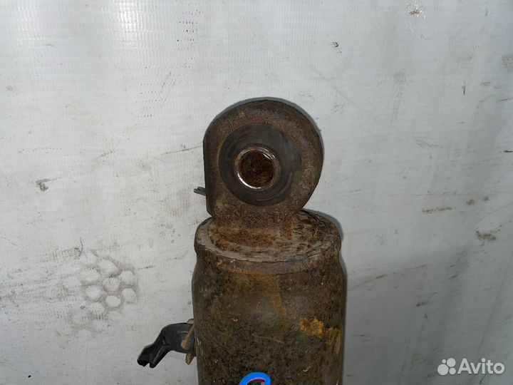 Амортизаторы задние Cadillac Escalade GMT900