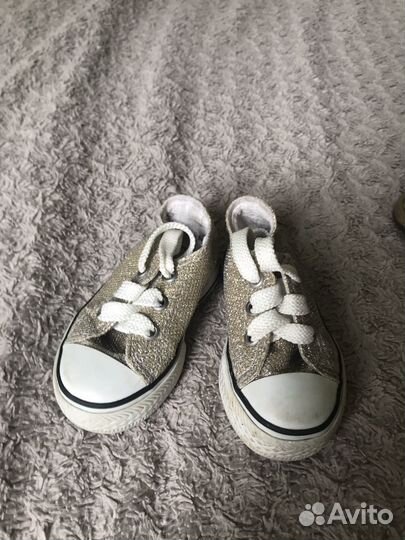 Кроссовки для девочки