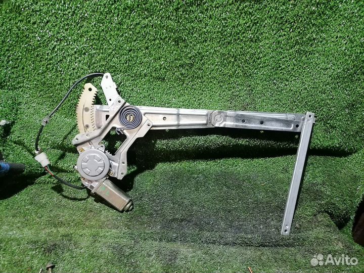 Стеклоподъемник передний левый Mitsubishi Delica P