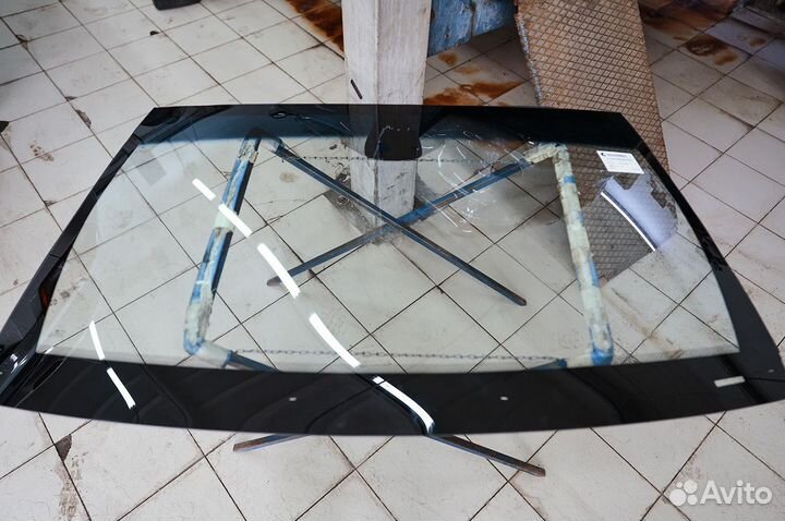 Лобовое стекло