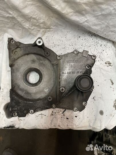 Mercedes Benz R-class передняя крышка двигателя