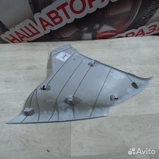 Накладка на стойку кузова задняя левая Datsun