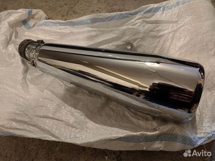 Глушитель левый оригинальный для Honda X4 SC38