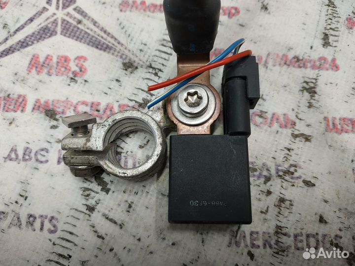 Клемма аккумулятора минус w204 w212 Mercedes
