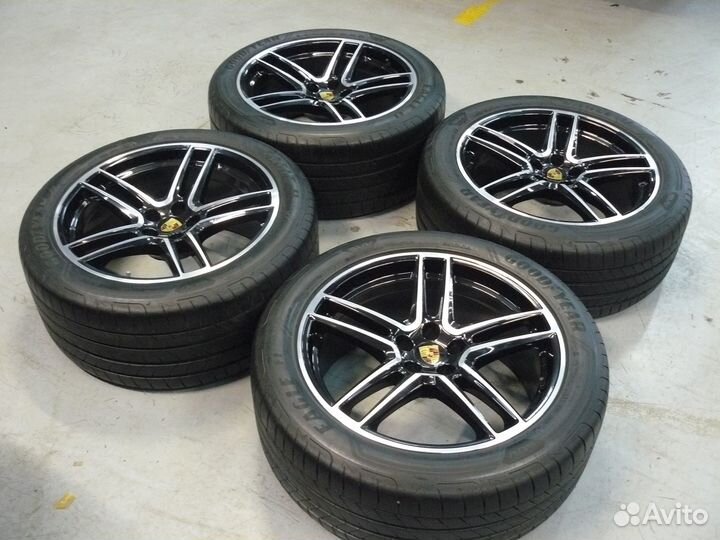 Колеса R20 Porsche Macan оригинал Turbo Black