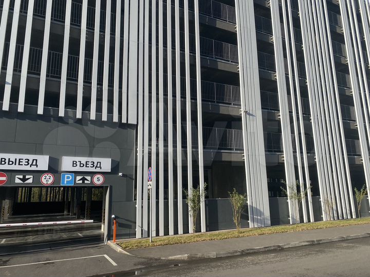 Машиноместо, 14 м²