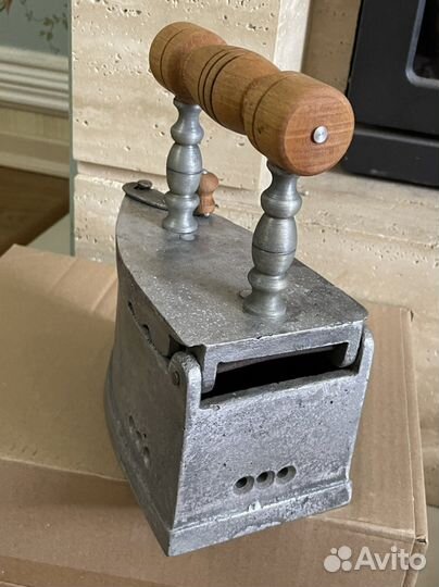 Старинный утюг