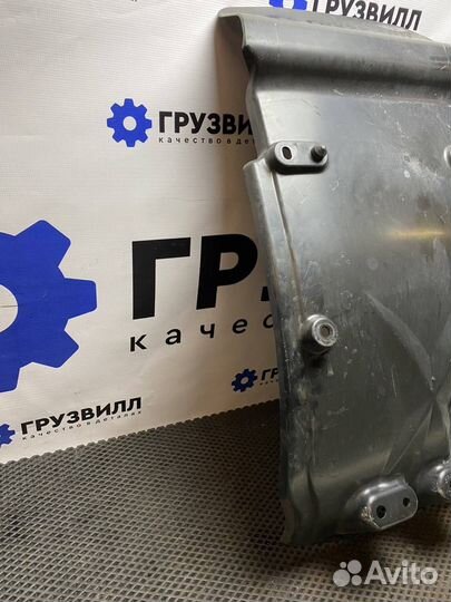 Крыло кабины Renault T 7482212926