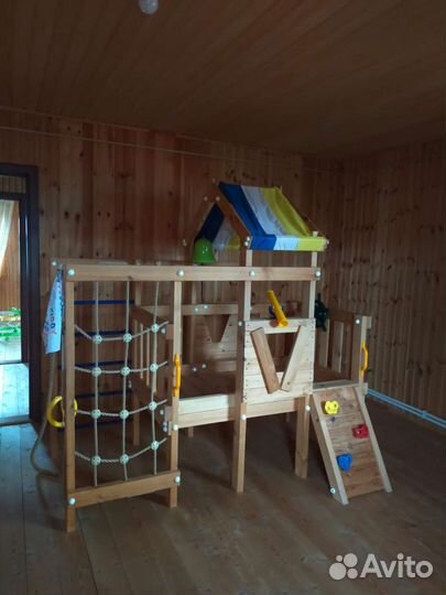 Детская кровать чердак с игровым комплексом