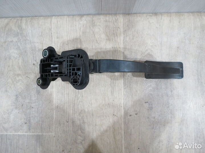 Педаль газа Mitsubishi Lancer 10