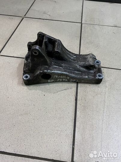 Кронштейн гур Volkswagen Golf 4