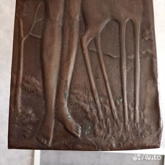 Чеканка девушка СССР