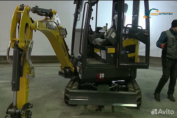 Мини-экскаватор Yuchai U20, 2024