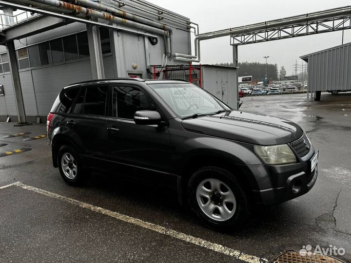 Suzuki Grand Vitara 2.0 AT, 2010, 250 000 км