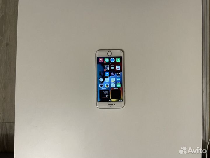 iPhone 7, 32 ГБ