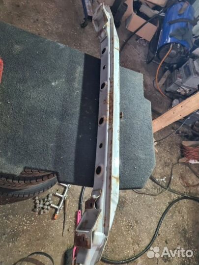 Усилитель бампера передний Mitsubishi Lancer 9