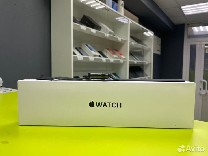 Apple Watch SE GPS Aluminum 40mm