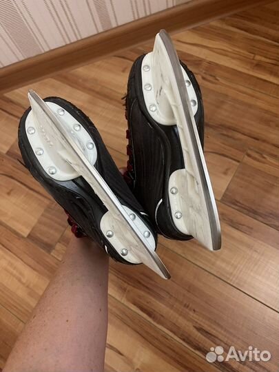 Коньки хоккейные Bauer supreme s140 YTH