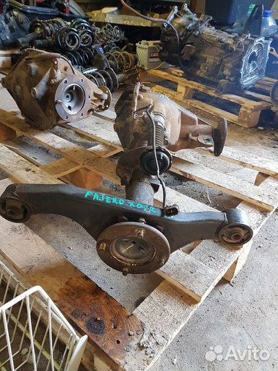 Редуктор передний Mitsubishi Pajero 3