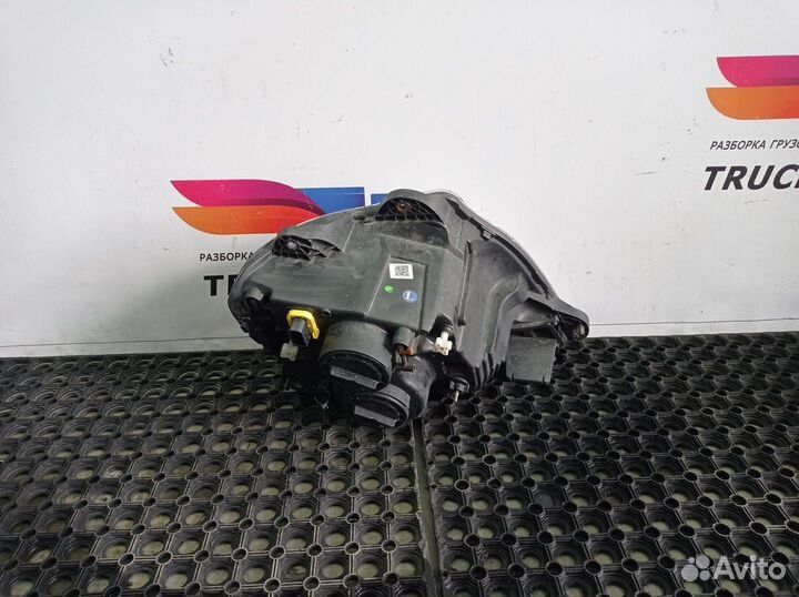 Фара левая Daf XF106