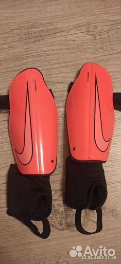 Щитки футбольные nike