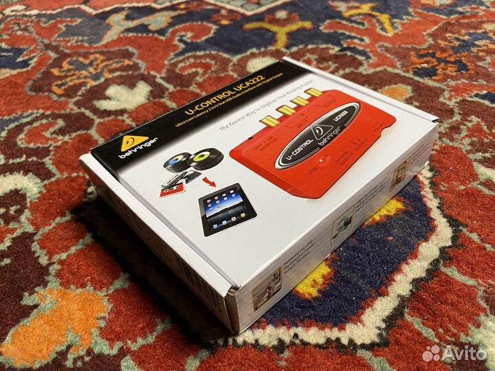 Внешняя звуковая карта Behringer UCA222