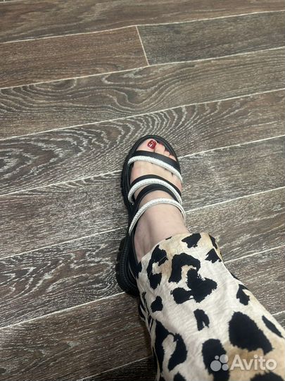 Сандалии натуральные 37