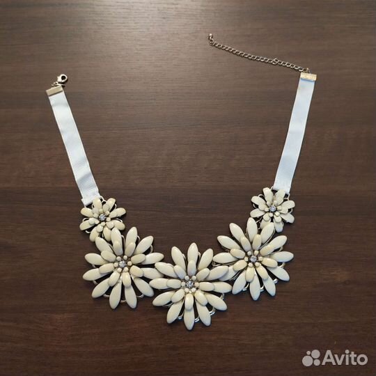 Колье ожерелье