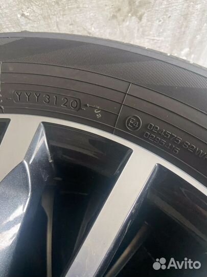 R18 Yokohama BluEarth AE50 235/55, PCD 5x112 DIA 57.1