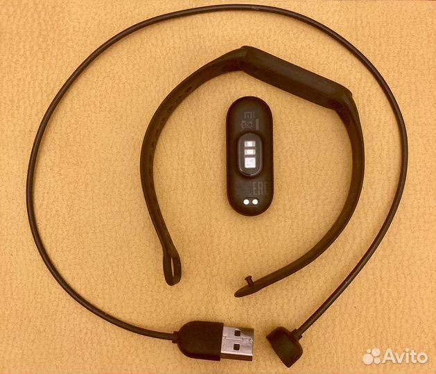 Фитнес браслет Xiaomi Mi Band 6