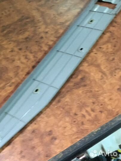 Накладка замка багажника Mercedes W124