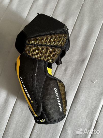 Налокотники хоккейны supreme