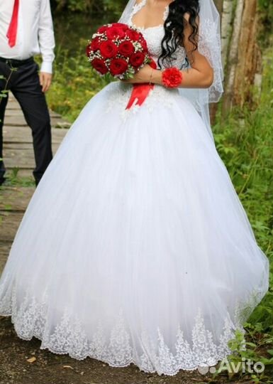 Продам красивое свадебное платье