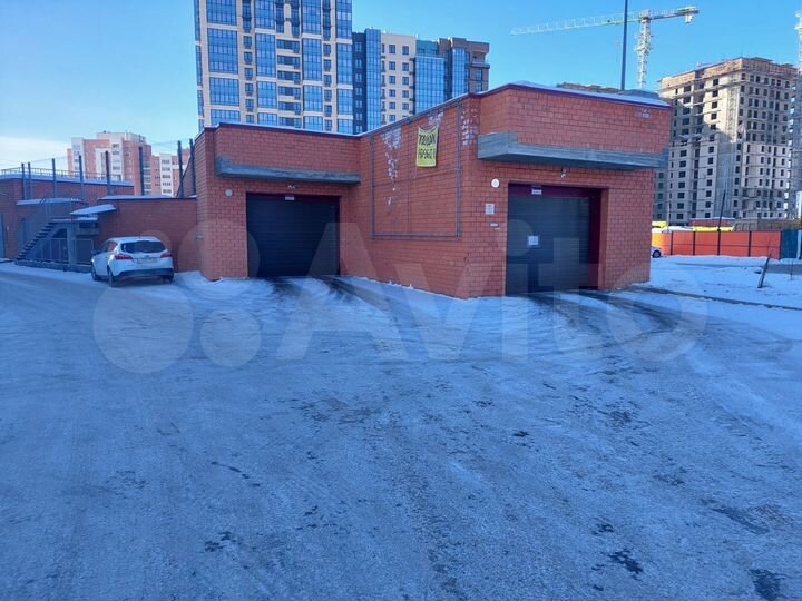 Машиноместо, 13 м²