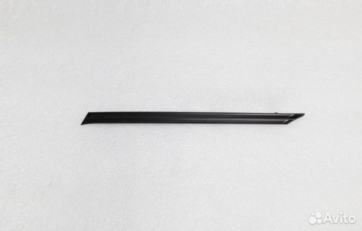 Toyota RAV4 -5 Молдинг переднего бампера правый