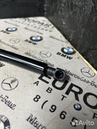 Амортизатор капота передний Bmw 3-Series E46 M43
