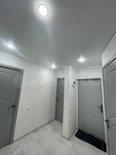 4-к. квартира, 94 м², 2/5 эт.