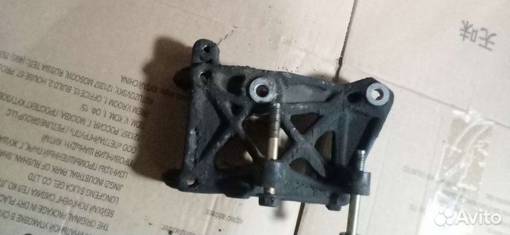 Кронштейн кондиционера VQ35 Qx4, Pathfinder R50