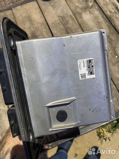 Блок управления двигателем (эбу) toyota sequoia