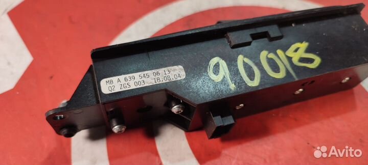 Кнопка стеклоподъемника передняя Mercedes-Benz Via