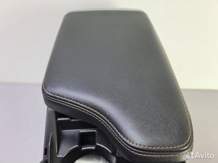 Консоль салона (центральная часть) Omoda S5 2023