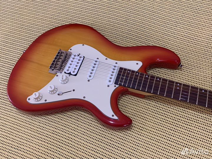 Электрогитара